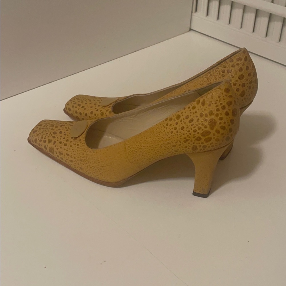 SERGIO CERRUTI ROMA ITALIAN SHOES. 3” hight and 3” inches thickness of heels